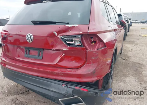 2019 Volkswagen Tiguan 2.0T Se/2.0T Sel/2.0T Sel R-Line/2.0T Sel R-Line Black z USA, uszkodzony, nr VIN 3VV3B7AX5KM105243
